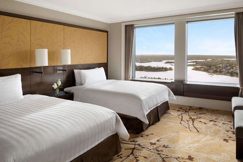 Shangri-La Hotel, Sydney - Darwin Holiday 6