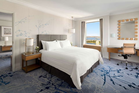 Shangri-La Hotel, Sydney - Darwin Holiday 4