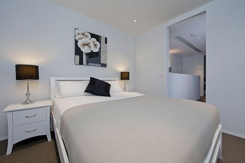 Accommodate Canberra - Darwin Holiday 2
