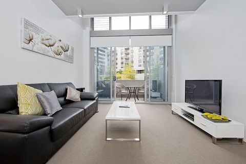Accommodate Canberra - Darwin Holiday 3