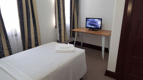 Royal Hotel Tenterfield - Darwin Holiday 4
