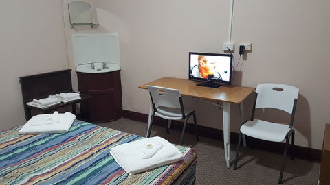 Royal Hotel Tenterfield - Darwin Holiday 6