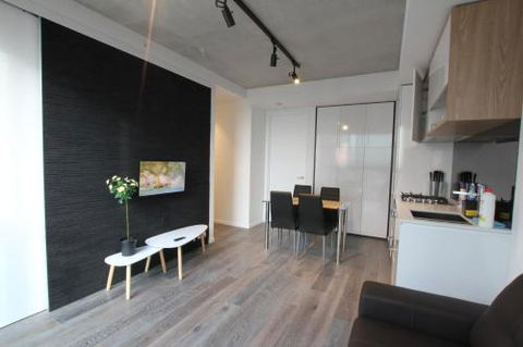 Carlson View Apartments - 315 LaTrobe St - Darwin Holiday 1