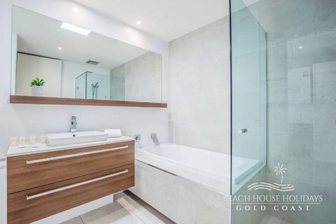 Absolute Beachfront Holiday House - Darwin Holiday 3