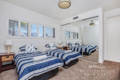 Absolute Beachfront Holiday House - Darwin Holiday 1