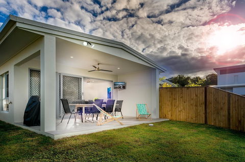 Blue Lagoon Villa B - Darwin Holiday 1