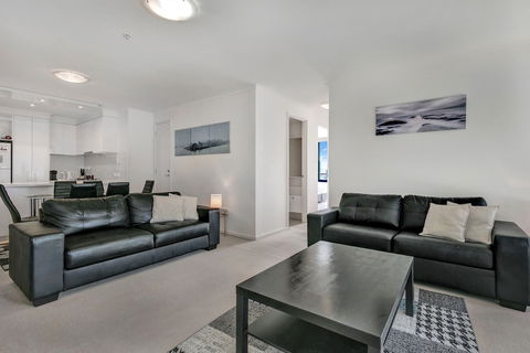 MJ Shortstay Whiteman St Apartments - Darwin Holiday 1