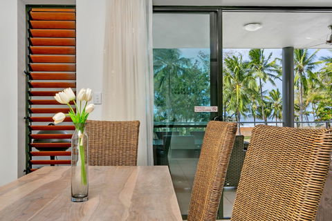 Beachfront Apartment With Ocean View - 4 - Darwin Holiday 3