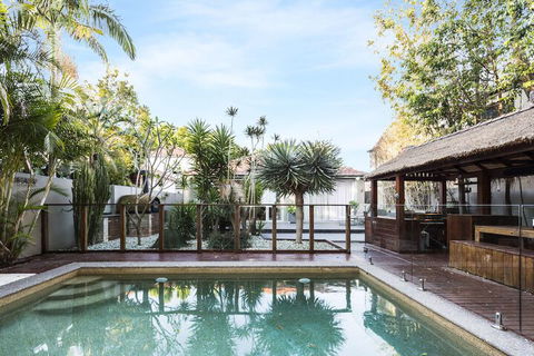 Coogee Luxury Home With Salt Water Pool & Parking - Darwin Holiday 1