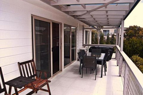 Valkei - Darwin Holiday 4