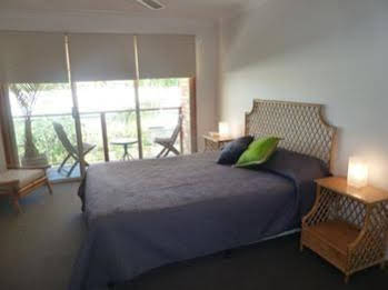 Sails Beach House Apartments Pottsville Beach - Darwin Holiday 0