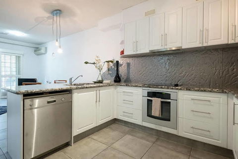 Powerhouse Apartments & Terraces - Darwin Holiday 0