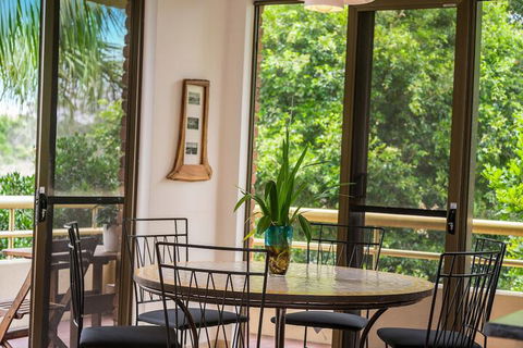 Byron Breeze 5 - Darwin Holiday 6