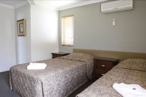 Pacific Reef By Kacys - Darwin Holiday 2