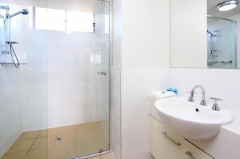P A Apartments - Darwin Holiday 6