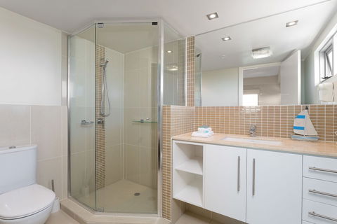 Proximity Waterfront Apartments - Darwin Holiday 2