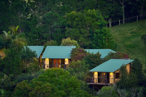Dayboro Cottages & Llama Walks - Darwin Holiday 3