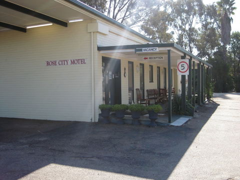 Rose City Motor Inn - Darwin Holiday 1