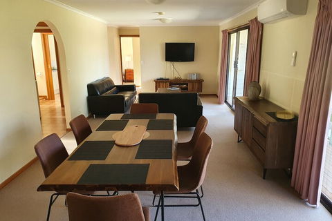 Annies Holiday Units - Darwin Holiday 1