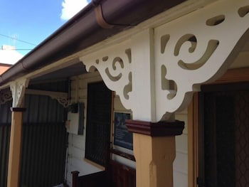 A Settler's Cottage - Darwin Holiday 0