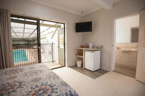 Batemans Bay Manor - Darwin Holiday 7