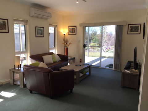 Lyreen's Apartment B&B - Darwin Holiday 0