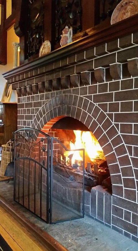 Petersons Armidale Winery & Guesthouse - Darwin Holiday 3