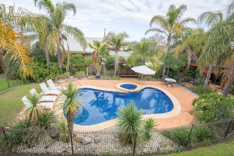 Crystal Fountain Motel Albury - Darwin Holiday 3