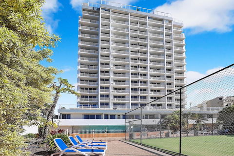 Elouera Tower Beachfront Apartments - Darwin Holiday 0