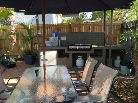 Coconut Palms On The Bay - Darwin Holiday 0