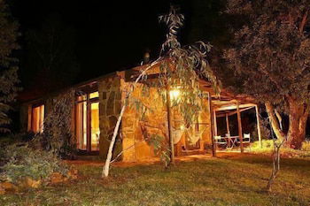 Wombat Hills Cottages - Darwin Holiday 1