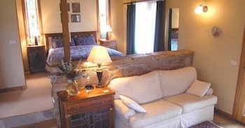 Wombat Hills Cottages - Darwin Holiday 5
