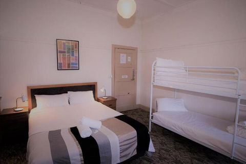 Delatite Hotel - Darwin Holiday 3