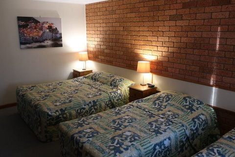 Newell Motor Inn - Narrandera - Darwin Holiday 6