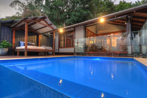 Montville Misty View Cottages - Darwin Holiday 7