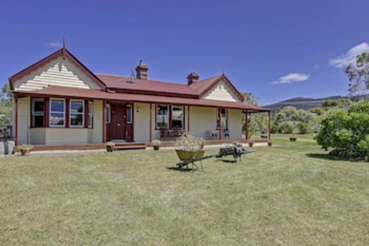 Dunalley TAS Darwin Holiday