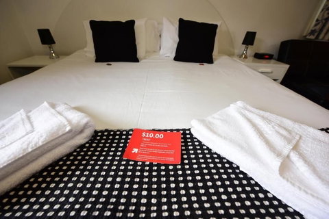 Black Bear Inn - Darwin Holiday 4