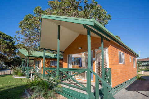 BIG4 Moruya Heads Easts Dolphin Beach Holiday Park - Darwin Holiday 0