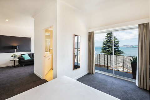 Bay 10 Accommodation - Darwin Holiday 5