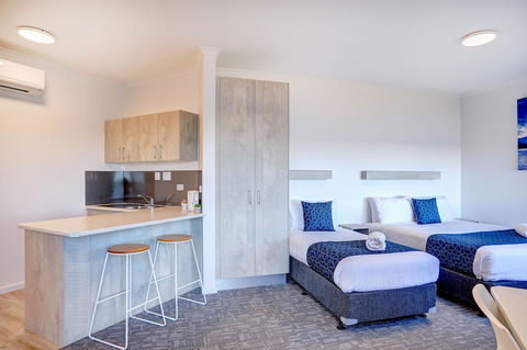 Limani Port Lincoln - Darwin Holiday 1