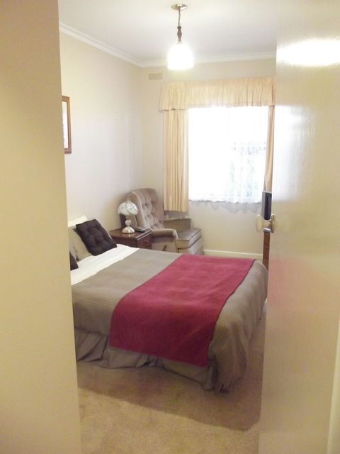 Lakes Entrance Holiday Units - Darwin Holiday 4