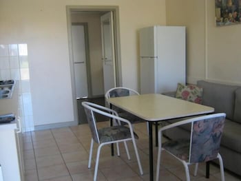 Lakes Entrance Holiday Units - Darwin Holiday 5
