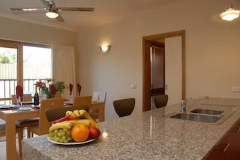 The Lakes Apartments - Darwin Holiday 4