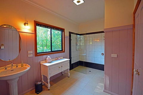 Araluen Park Cottages - Darwin Holiday 2