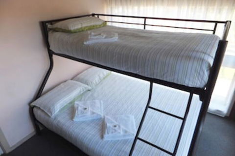 Paradise Holiday Apartments - Darwin Holiday 4