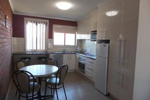 Paradise Holiday Apartments - Darwin Holiday 3