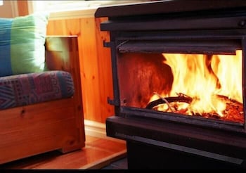 Lorne Bush House Cottages & Eco Retreats - Darwin Holiday 6