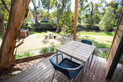 Lorne Foreshore Caravan Park - Darwin Holiday 2