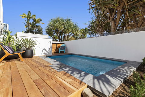 Alamode - Darwin Holiday 3