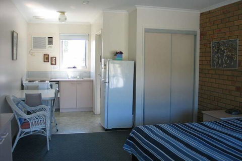 Balnarring Village Motor Inn - Darwin Holiday 5